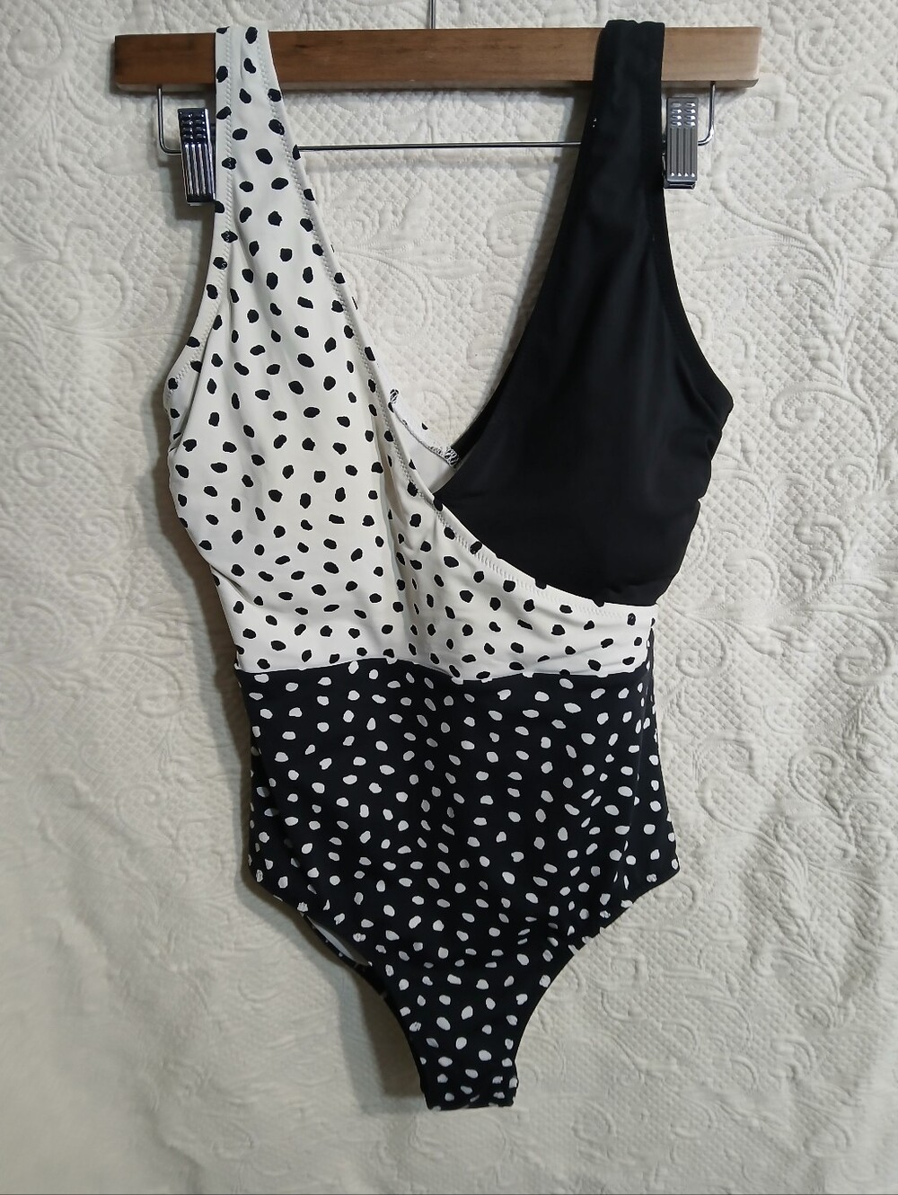 Lands End Black White Swimsuit Size 8 One Piece Polka Dot Swimwear Beach Pool